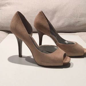 Jessica Simpson Nude Peep Toe Pump